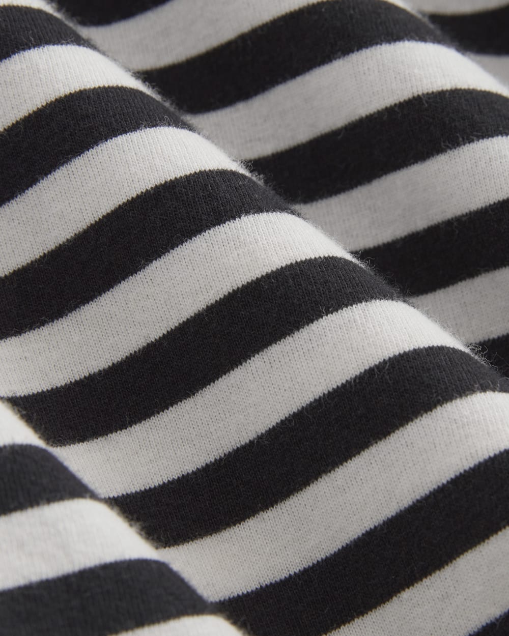 The Box-Cut Tee in Essential Cotton | Black / Bone | No Pocket