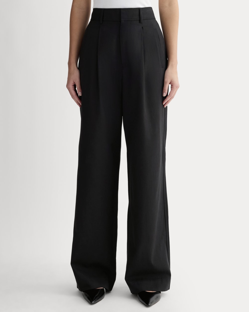 The Draper Pleated Pant in Buttersmooth | Black | 30" Inseam